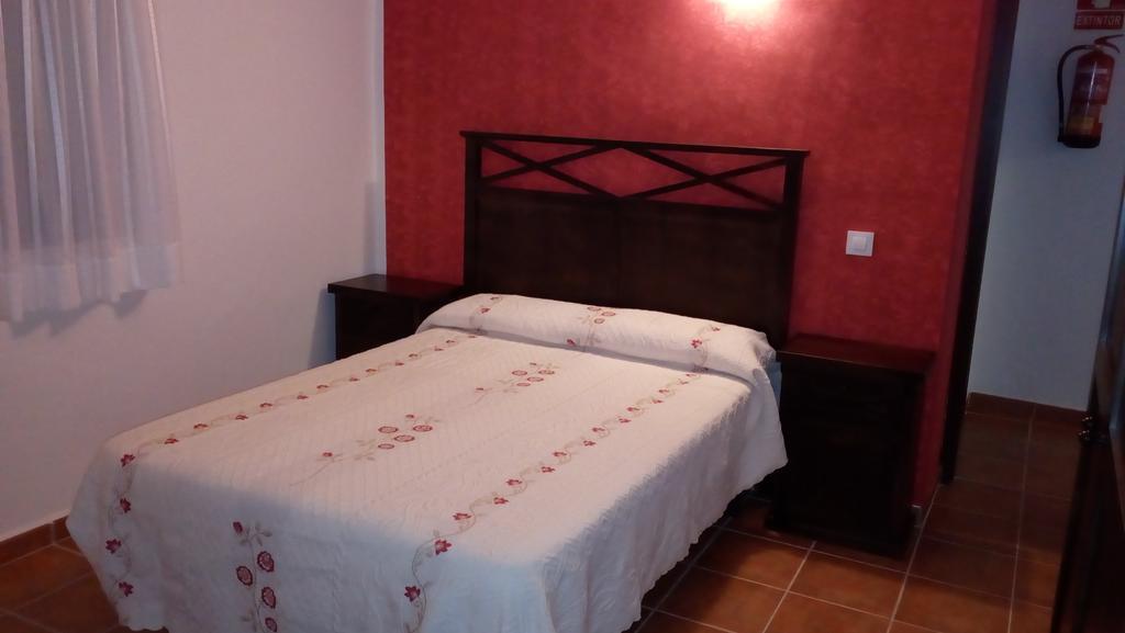 Apartamentos Rurales Casas De Los Maestros Talarrubias Екстериор снимка