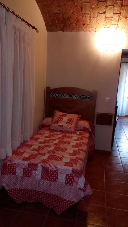 Apartamentos Rurales Casas De Los Maestros Talarrubias Екстериор снимка