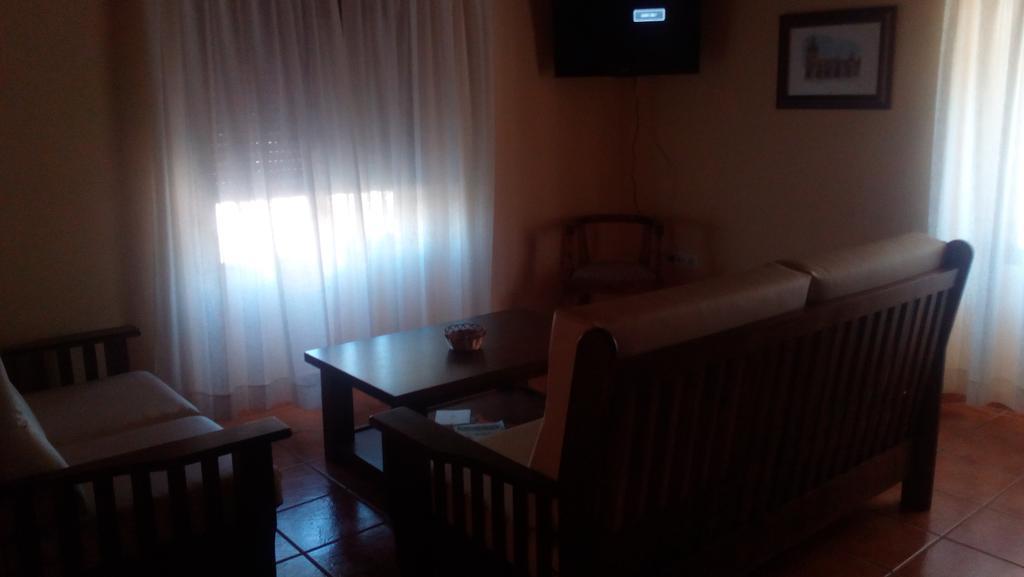 Apartamentos Rurales Casas De Los Maestros Talarrubias Екстериор снимка